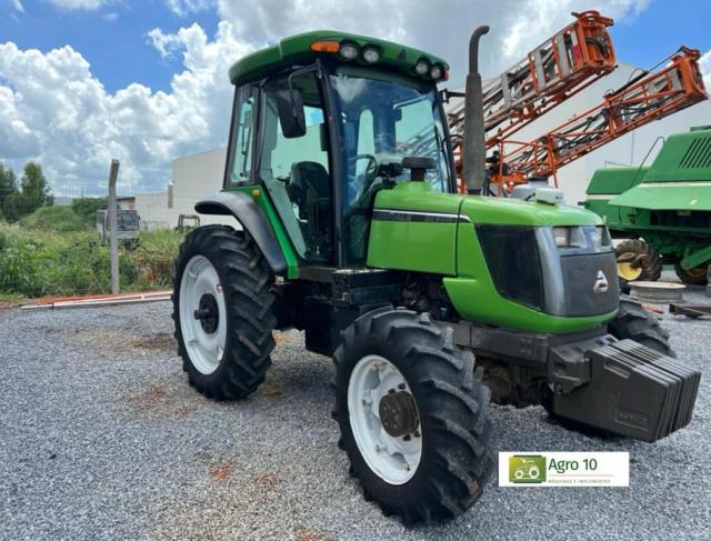 Trator BX 6110 Agrale